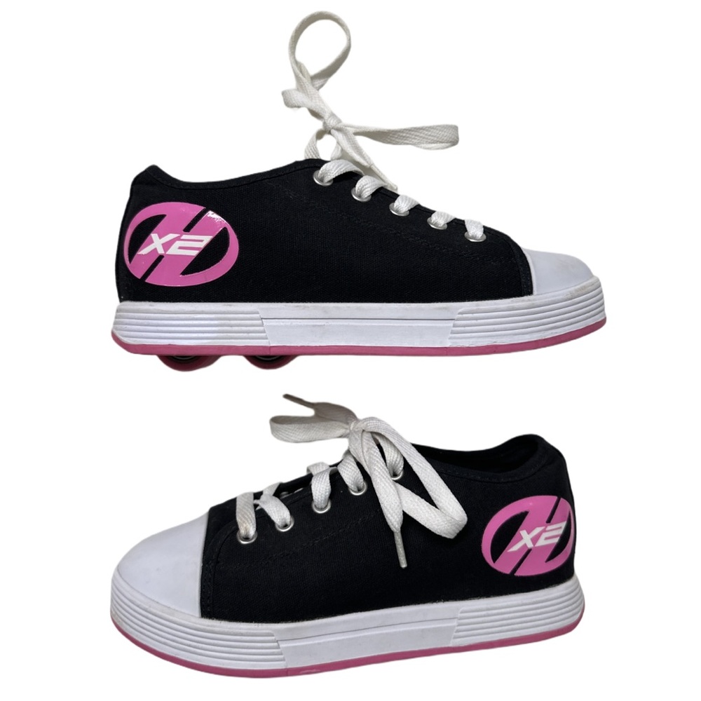 Y2K HEELYS X2 women's b&w sneakers with pink accents, 5US. like new